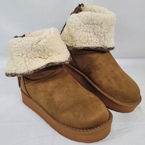 Essentials By Muk Luks Women’s Amelia Boots Chestnut Sz 6 NWT